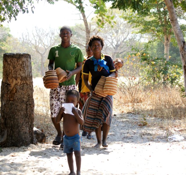 KHWE BUSHMEN OF SOUTHERN AFRICA